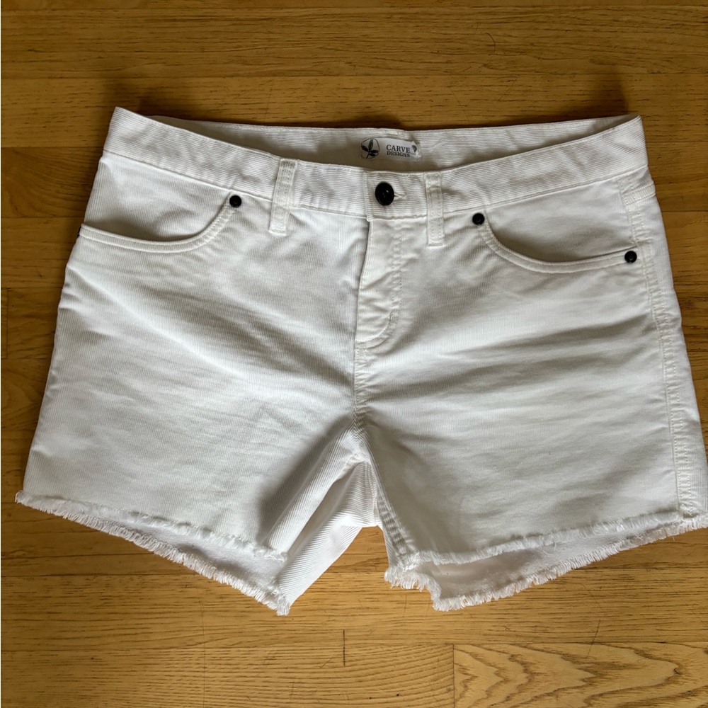 Carve Designs Oahu 4” Shorts- size 8